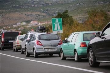 HAK: Slobodno, ali uz ograničenje brzine između Sv. Roka i Posedarja