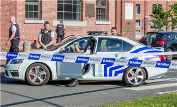 BELGIUM POLICE OFFICERS MACHETE ATTACK