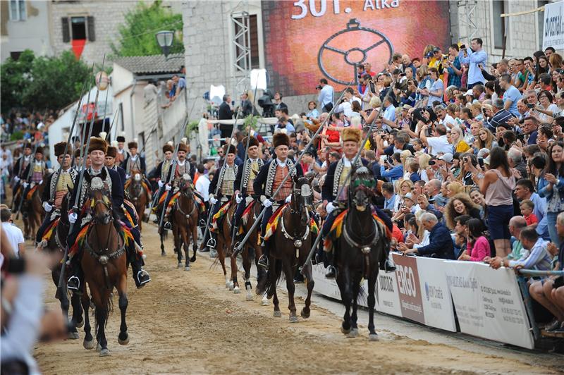 Počela završna utrka 301. Sinjske alke