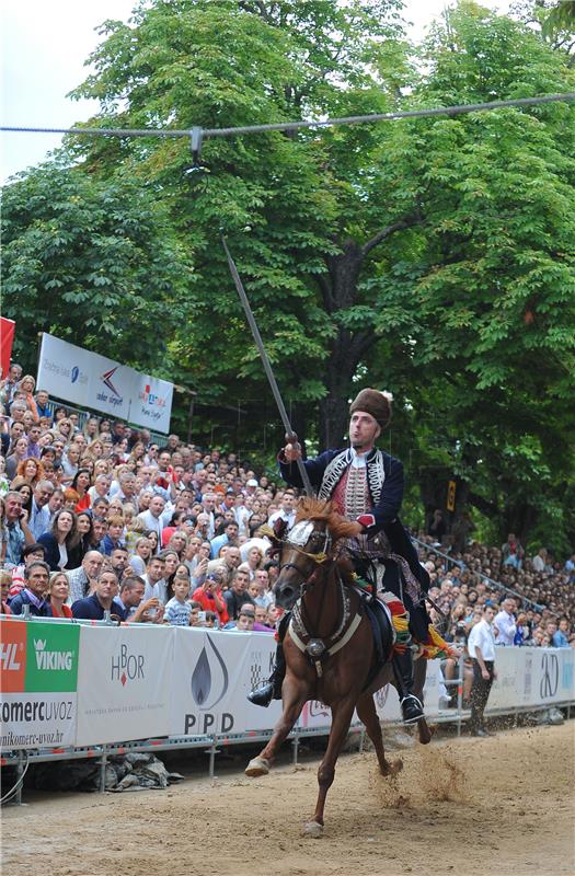 Počela završna utrka 301. Sinjske alke