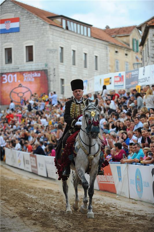 Počela završna utrka 301. Sinjske alke