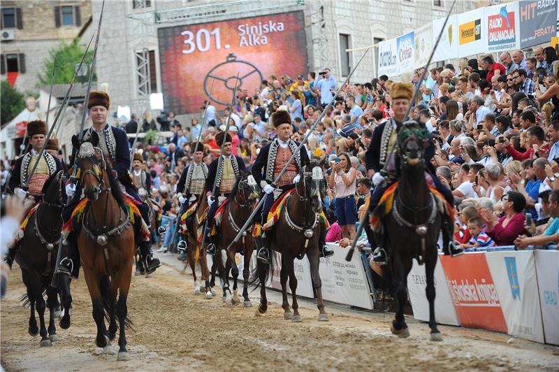 Počela završna utrka 301. Sinjske alke