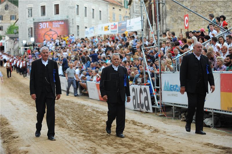 Počela završna utrka 301. Sinjske alke