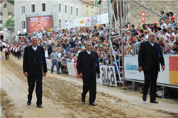 Počela završna utrka 301. Sinjske alke