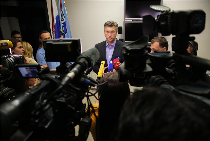 IZBORI 2016. Plenković: cijenim Kalmetinu odluku