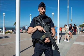 FRANCE ARCACHON SECURITY