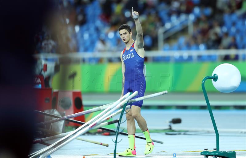 RIO2016: Ivan Horvat bez finala u skoku motkom