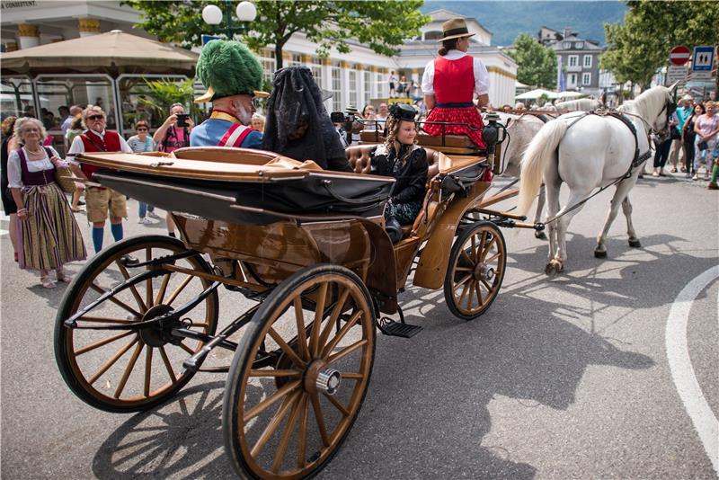 AUSTRIA PARADE EMPEROR