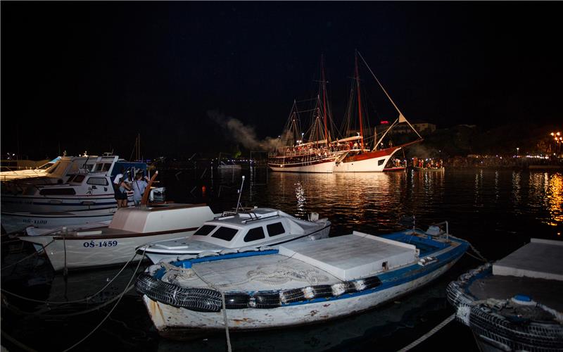 U omiškoj gradskoj luci 10. Gusarska bitka