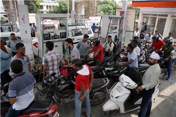 INDIA KASHMIR TRUCK DRIVERS STRIKE