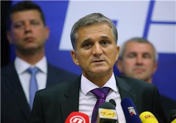 IZBORI 2016. Marić: HDZ neće dopustiti zatvaranje sisačke Rafinerije