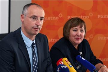 Konferencija za novinare stranke "Pametno"