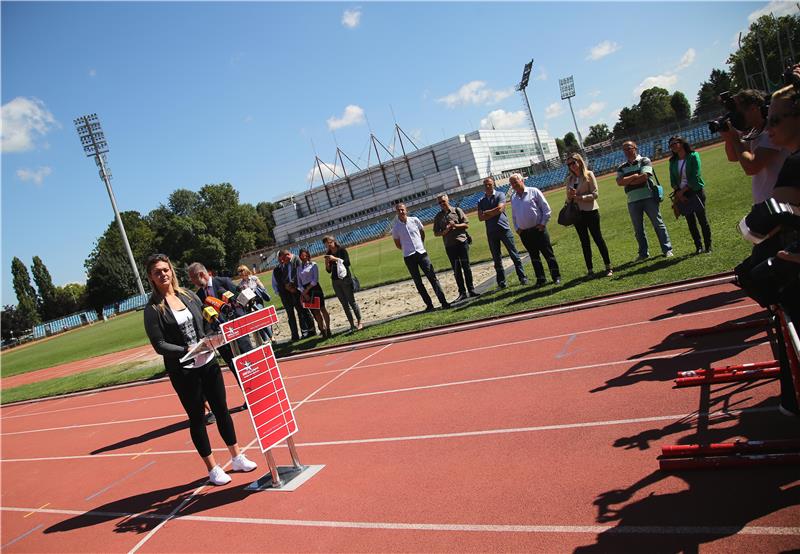 Milan Bandić i Ivana Brkljačić obišli stadion Mladosti na Savi