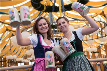 GERMANY TRADITIONS OKTOBERFEST