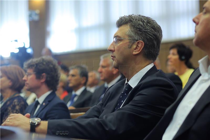 Plenković: Ideološke rasprave u hrvatskom društvu posljedice odluka Kukuriku koalicije