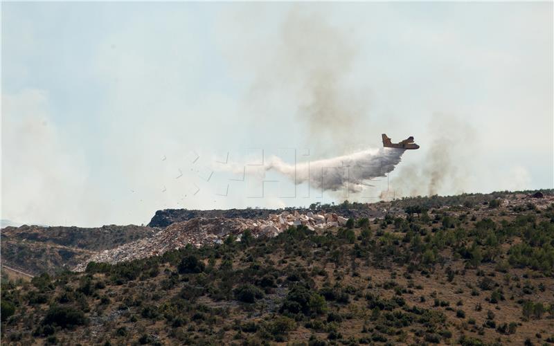 Požar u blizini splitskog aerodroma 