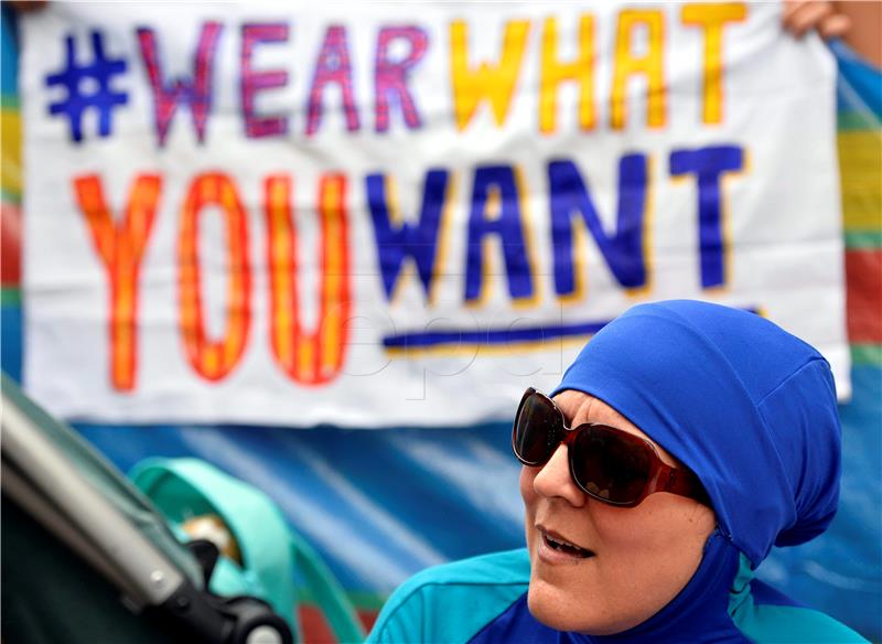 BRITAIN FRANCE PROTEST AGAINST BURKINI BAN