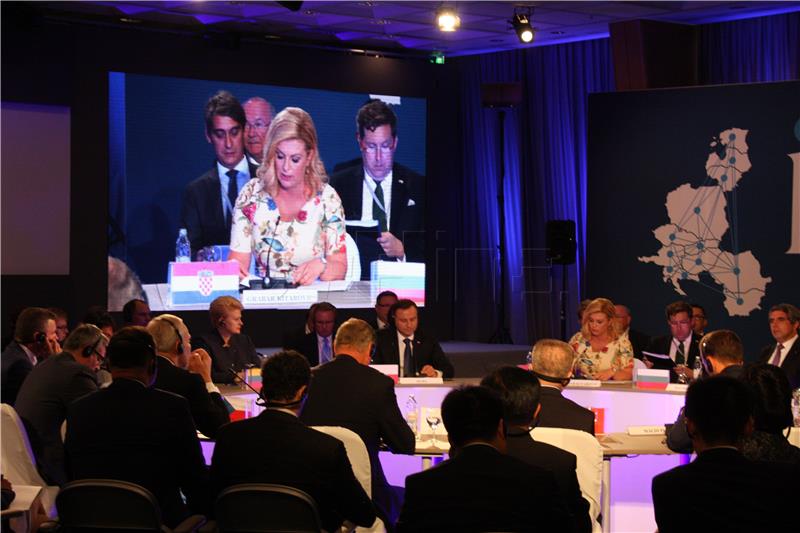 Croatian, Polish presidents open Dubrovnik Forum