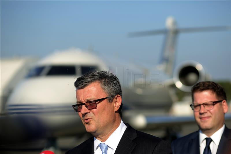 PM Oreskovic says situation stable along Croatian border