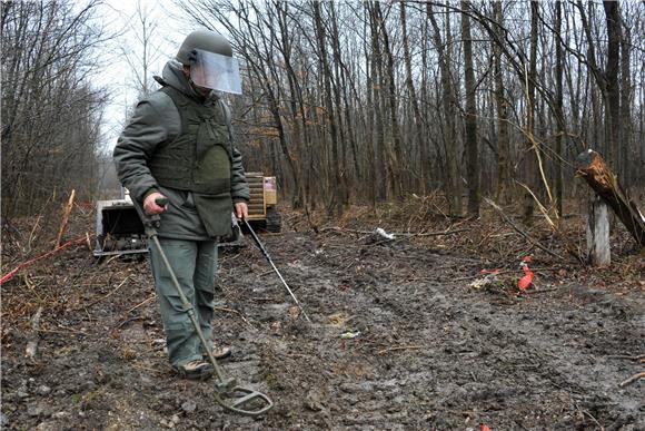 2nd phase of demining of farmland starts in Sisak