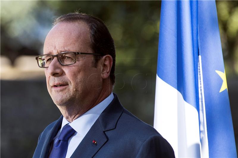 Hollande: Brexit mora biti završen 2019. 