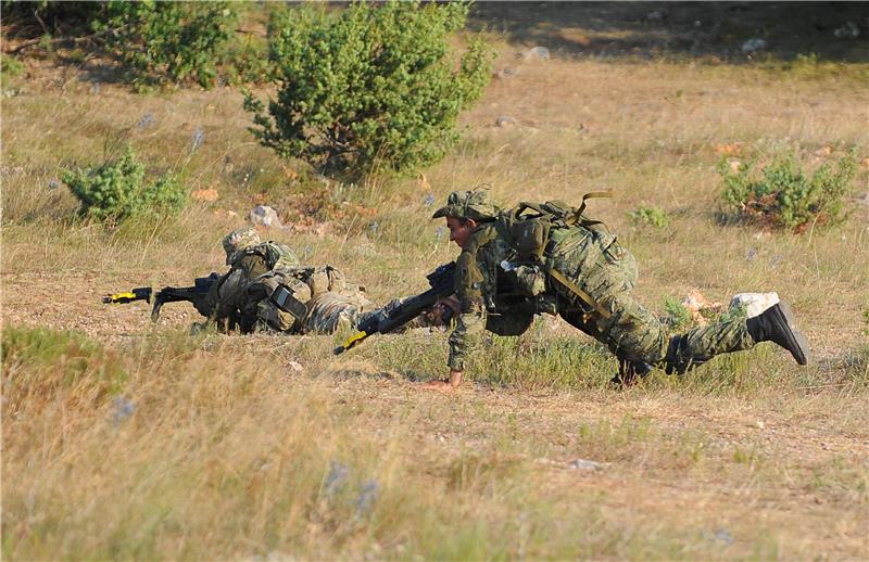 Knin: na poligonu "Crvena zemlja" pokazna vojna vježba "Sava star 16"