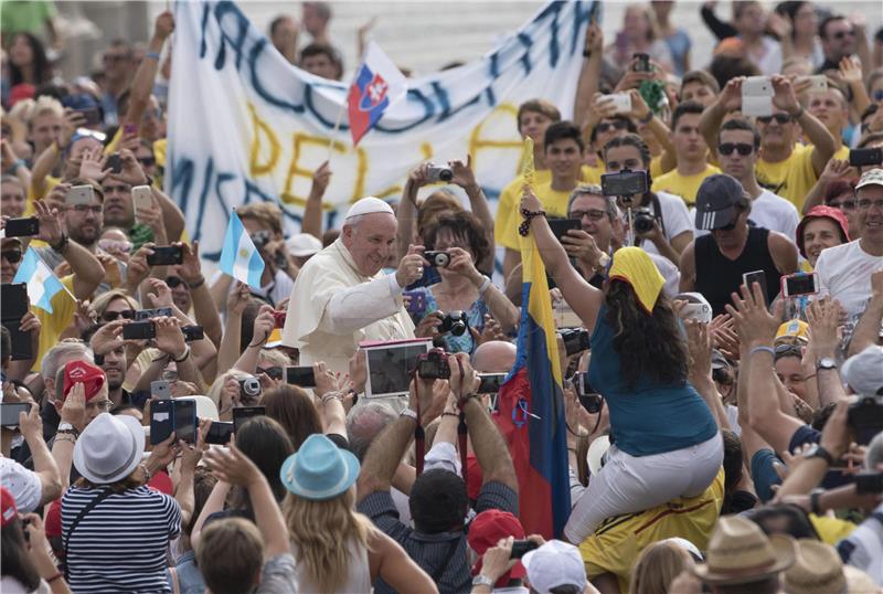 VATICAN POPE AUDIENCE