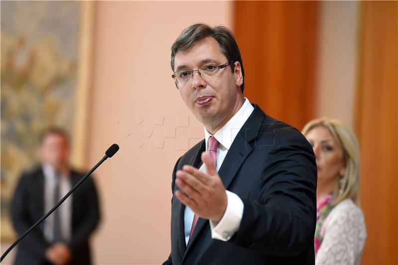 Vucic says respects Juncker, but can't stand false parallels