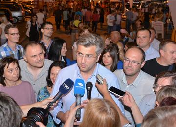 Karlovac: Plenković posjetio manifestaciju Dani piva