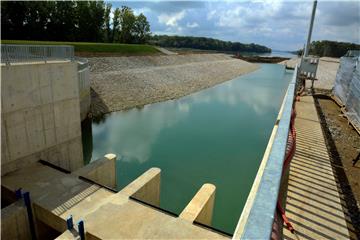 Slavonski Brod: Dovodni melioracijski kanal spojen sa Savom