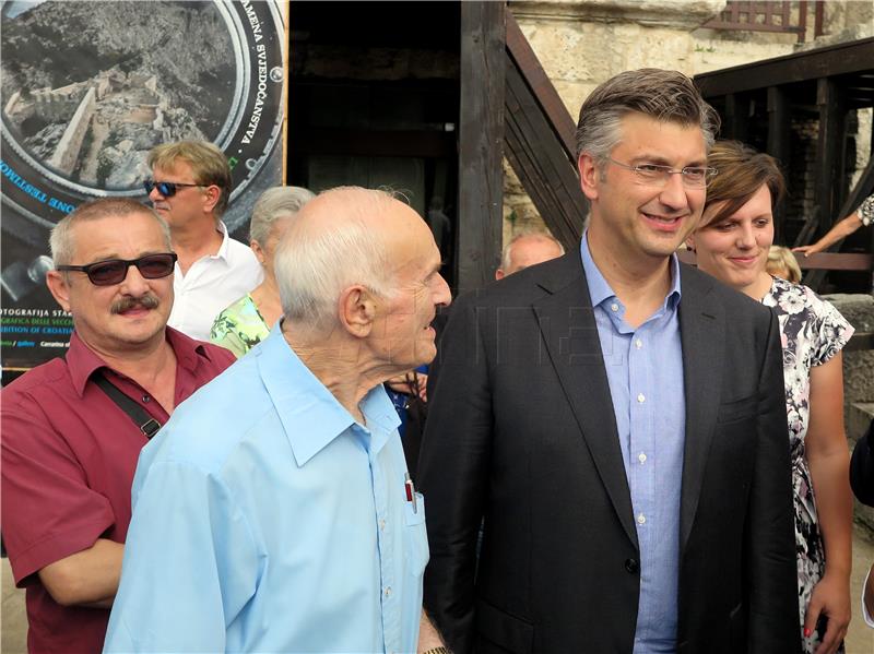 HDZ: Plenković posjetio Pulu