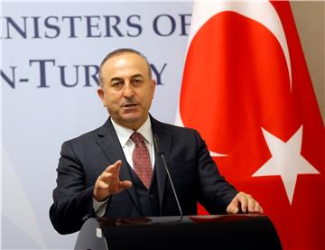 Cavusoglu: Turska će "transparentno" suditi krivcima za puč