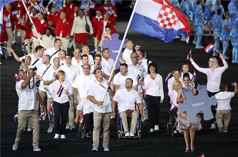 POI RIO2106: Budetić nosio hrvatsku zastavu na otvaranju Parolimpijskih igara