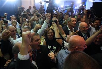 HDZ leads with 61 seats, SDP-led coalition wins 54