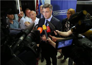 IZBORI 2016. Plenković: U 17 sati razgovori između HDZ-a i Mosta