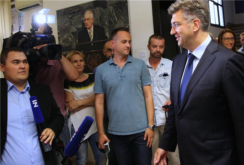 IZBORI 2016. Plenković: U 17 sati razgovori između HDZ-a i Mosta