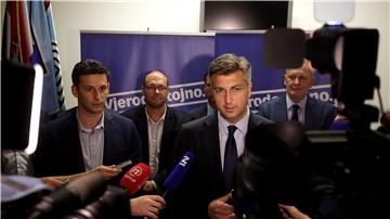 IZBORI 2016. Plenković i Petrov zadovoljni pregovorima