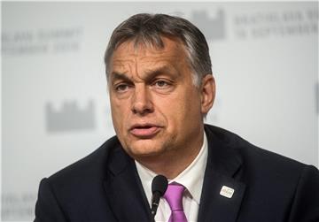 Orban kaže da je migrantska politika EU-a "autodestruktivna"