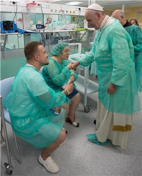 ITALY RELIGION POPE HOSPITAL VISIT