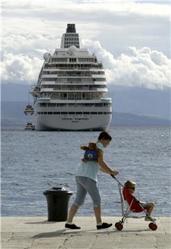 U Opatiji najveći kruzer ove sezone, „Crystal Symphony"