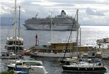 U Opatiji najveći kruzer ove sezone, „Crystal Symphony"