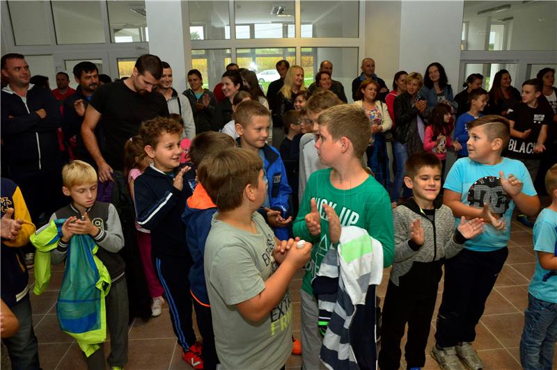 Prosvjed roditelja i učenika škole u Podcrkavlju 