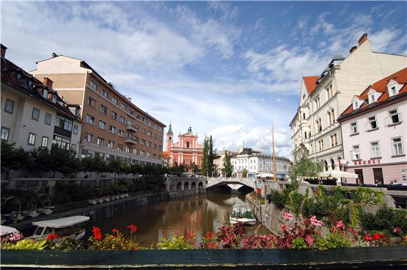 U Ljubljani najveća Sacher torta na svijetu