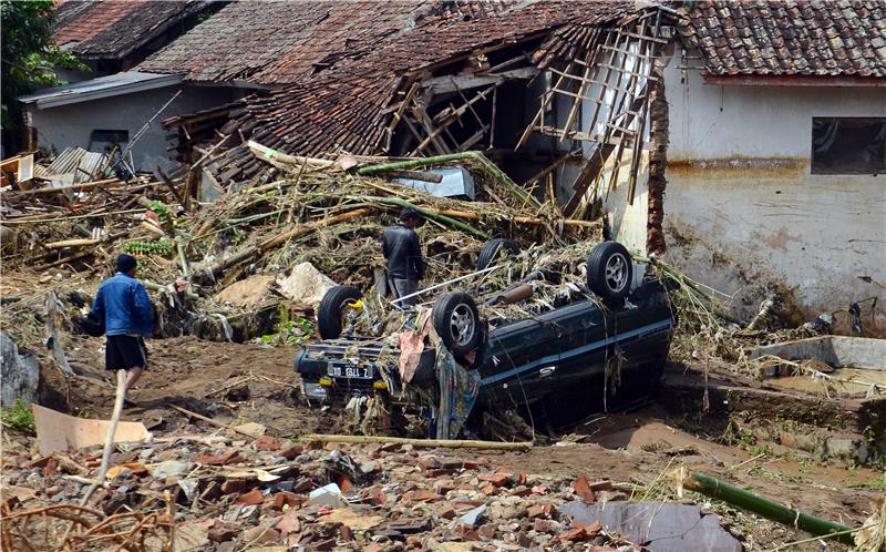 INDONESIA FLOODS