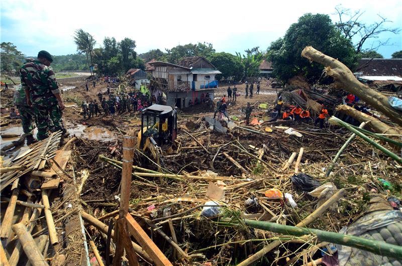 INDONESIA FLOODS