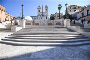 ITALY MONUMENT