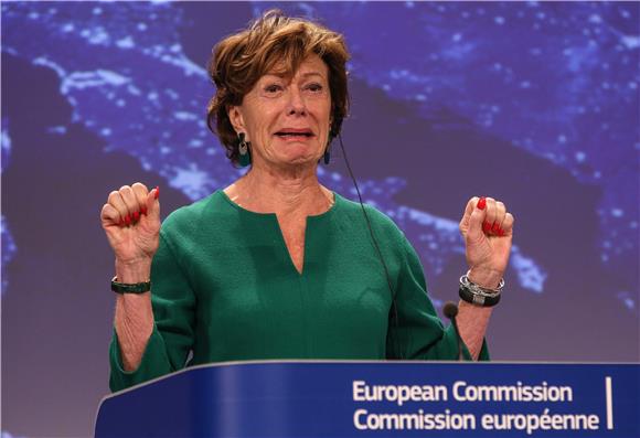 BahamaLeaks: Juncker traži objašnjenje od Neelie Kroes