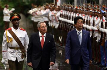 Abe prvi japanski čelnik u posjetu Kubi