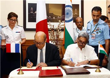 INDIA FRANCE SIGNED DEAL FOR FIGHTER JETS