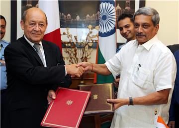 INDIA FRANCE SIGNED DEAL FOR FIGHTER JETS